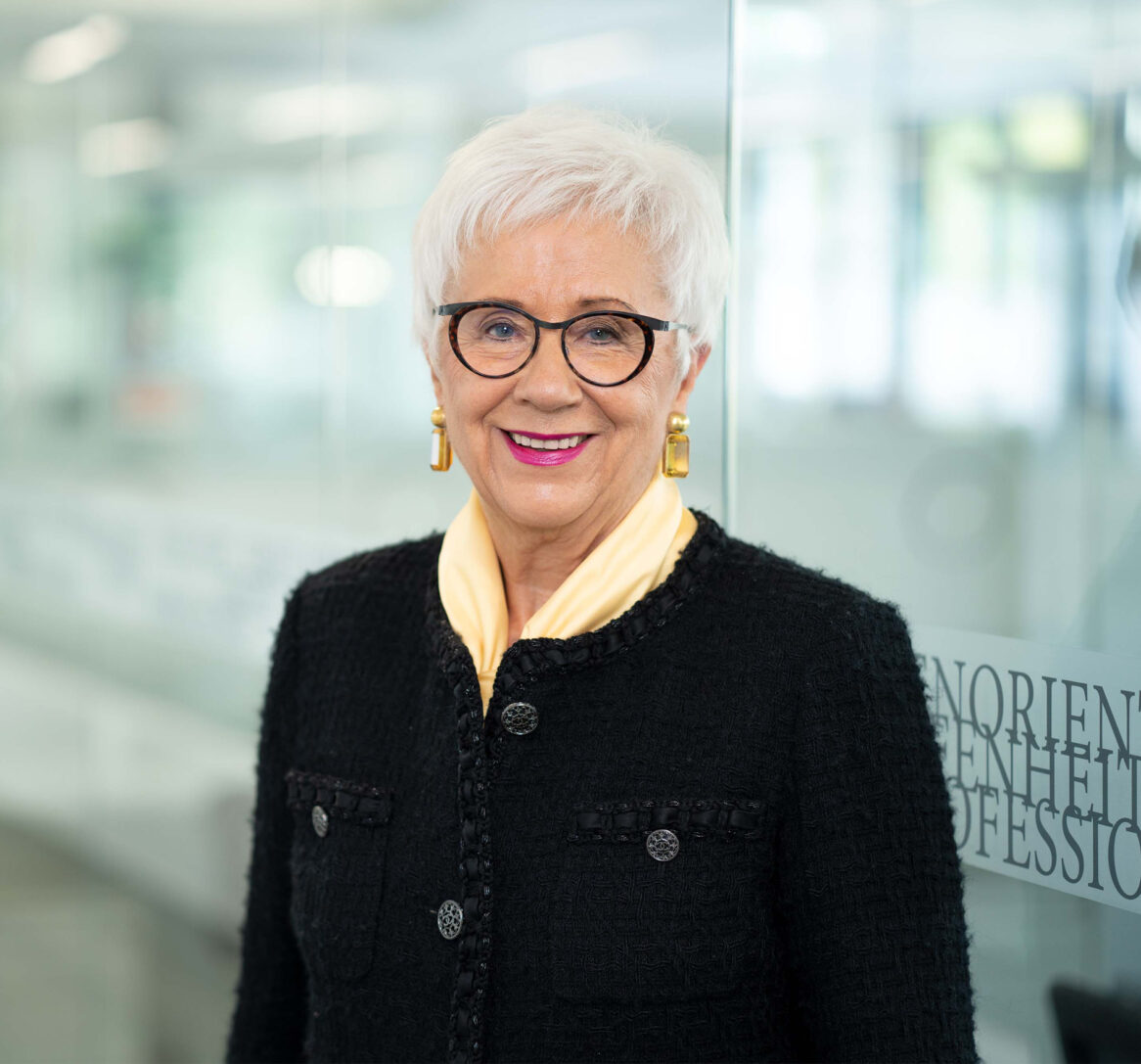 hqt-margrit-harting-low